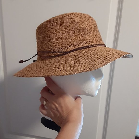 Scala Pronto tan woven floppy hat w Brown Thin Hatband - Picture 4 of 10